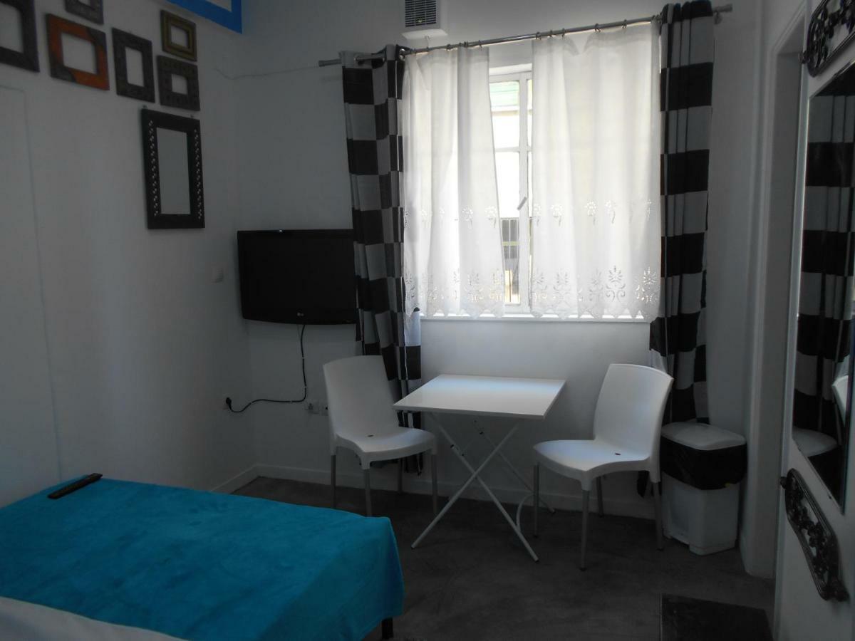 Monastiraki Flea Market & Metro Station Appartment Athens Luaran gambar